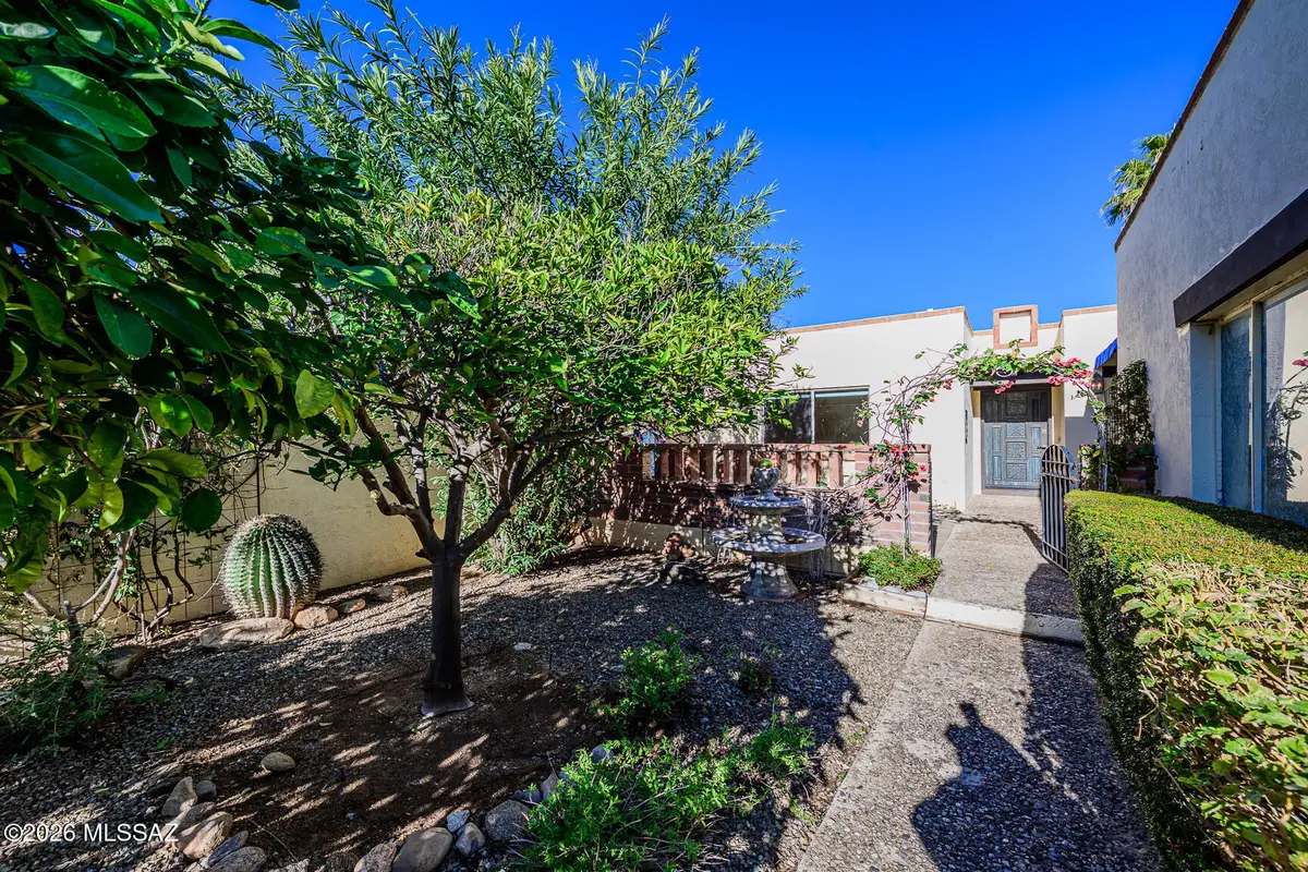 6211 N Calle Minera, Tucson, AZ 85718 - #1