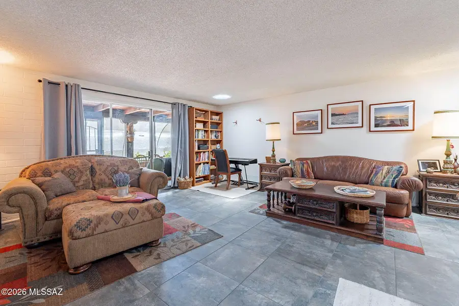 625 W Camino Corto, Green Valley, AZ 85614 - #3