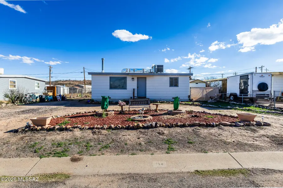 104 E Apache, Huachuca City, AZ 85616 - #2