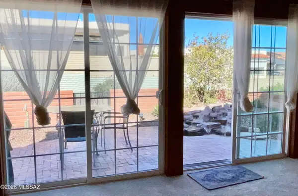 1290 W Camino Velasquez, Green Valley, AZ 85622