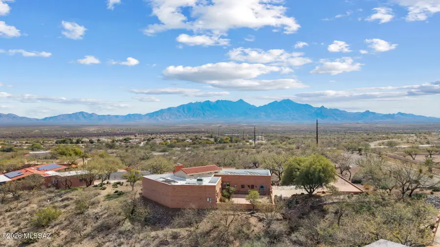 3910 S Via Del Ruisenor, Green Valley, AZ 85622 - #2