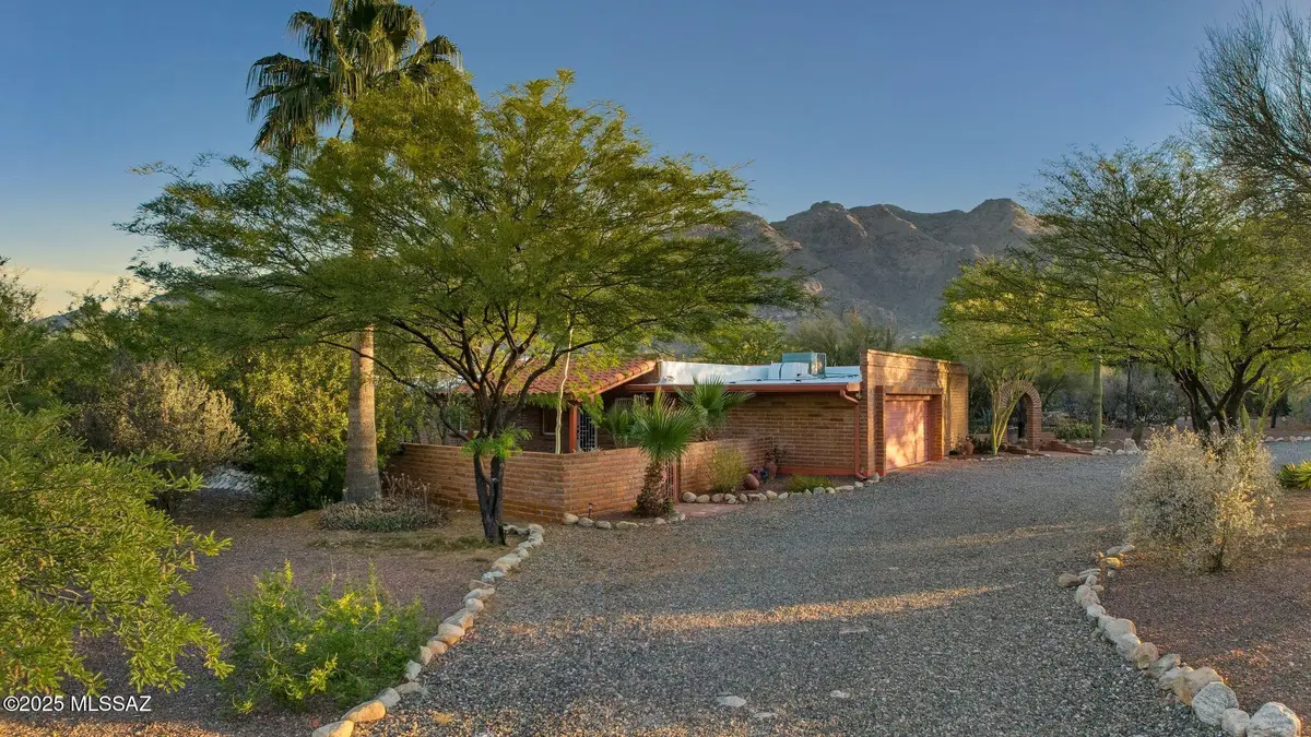 4921 E Camino De Los Olivos, Tucson, AZ 85718 - #1
