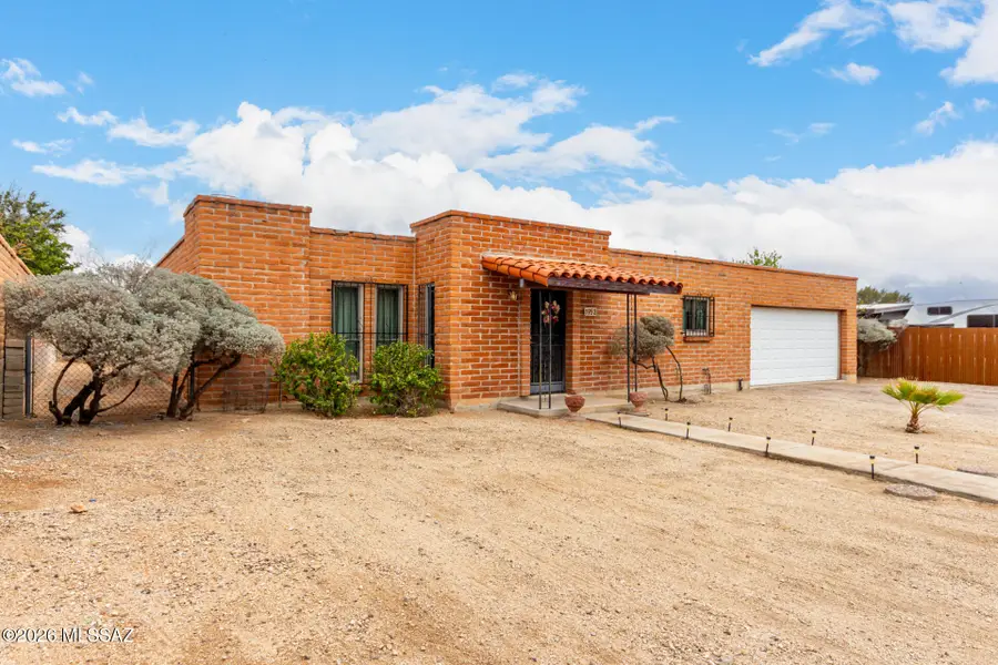 1952 W Brichta, Tucson, AZ 85745 - #3