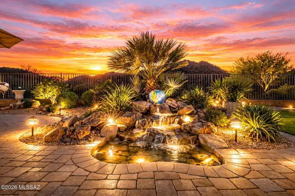 8489 N Lone Ranger, Tucson, AZ 85743