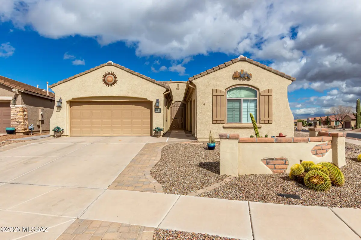 180 W Calle Media Luz, Sahuarita, AZ 85629 - #1