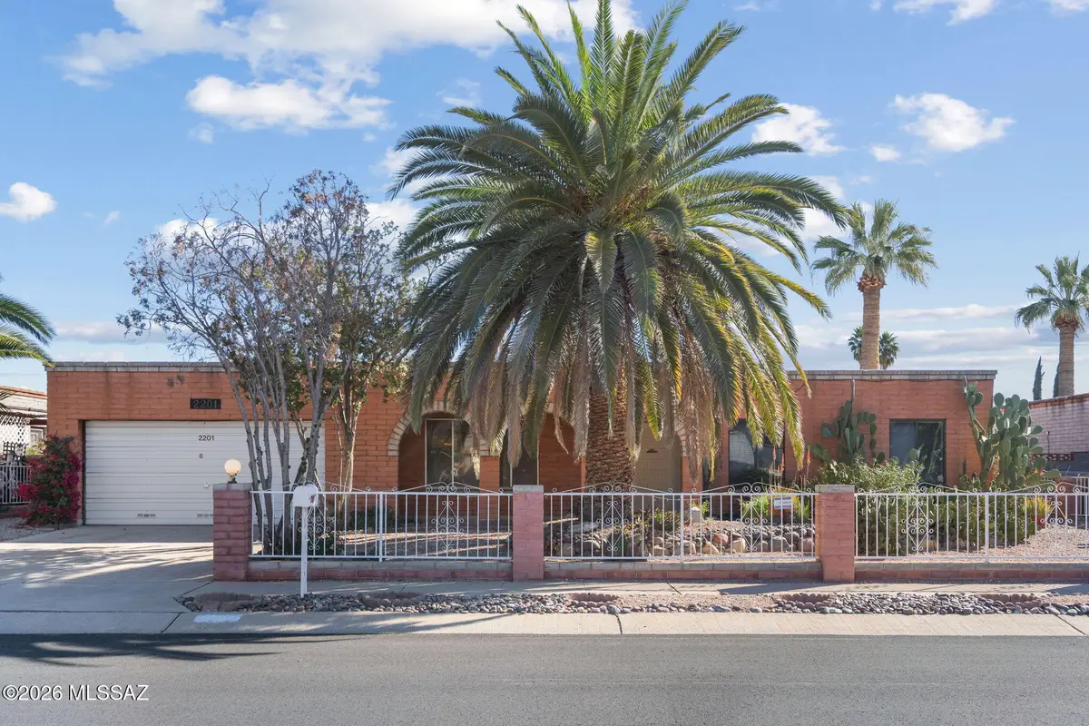 2201 S Aida, Tucson, AZ 85710 - #1