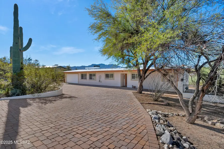 5122 W Camino De La Amapola, Tucson, AZ 85745 - #3