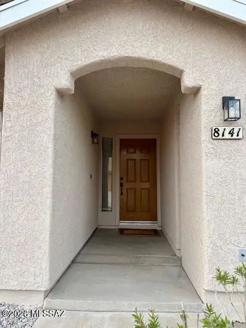 8141 N Streamside, Tucson, AZ 85741