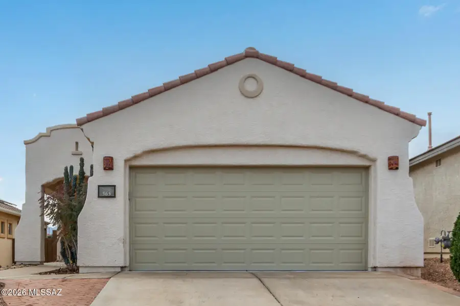 565 W Calle Media Luz, Sahuarita, AZ 85629 - #2