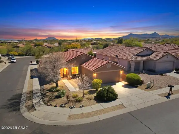 3913 W Oak Springs, Tucson, AZ 85745