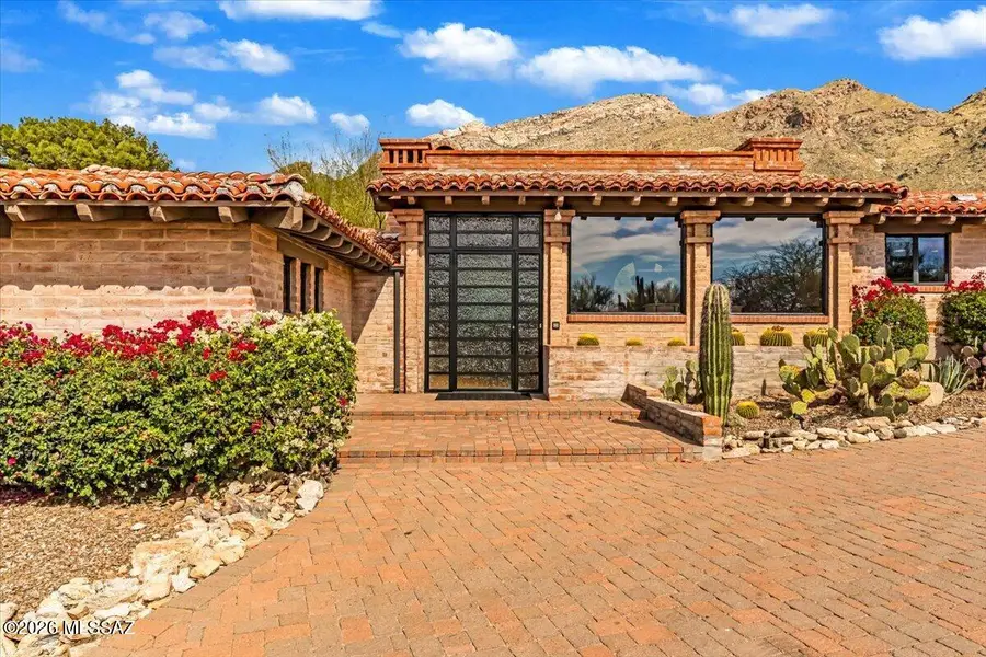 6701 N Saint Andrews, Tucson, AZ 85718 - #2