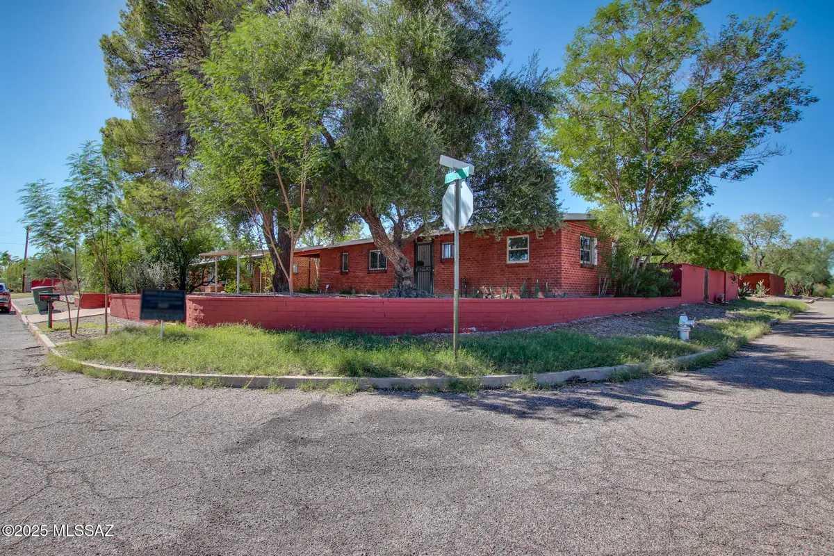 2753 N Tyndall, Tucson, AZ 85719 - #1