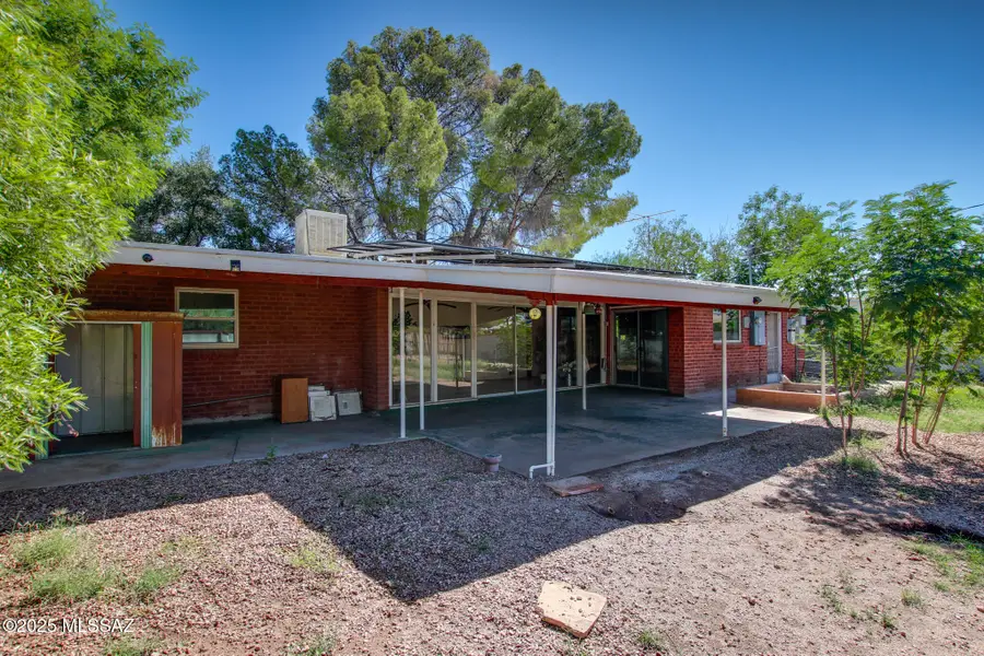2753 N Tyndall, Tucson, AZ 85719 - #2