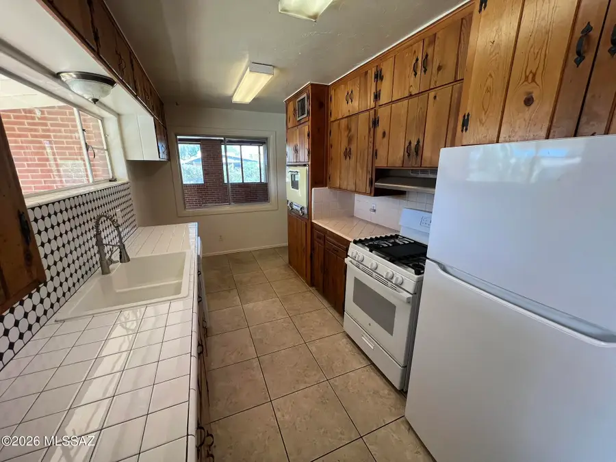 5233 E 7th, Tucson, AZ 85711 - #3