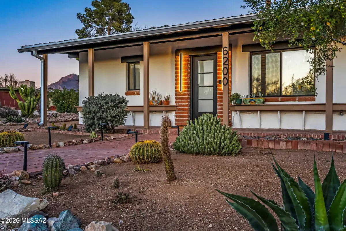 6200 N Va Ranchero, Tucson, AZ 85704 - #1