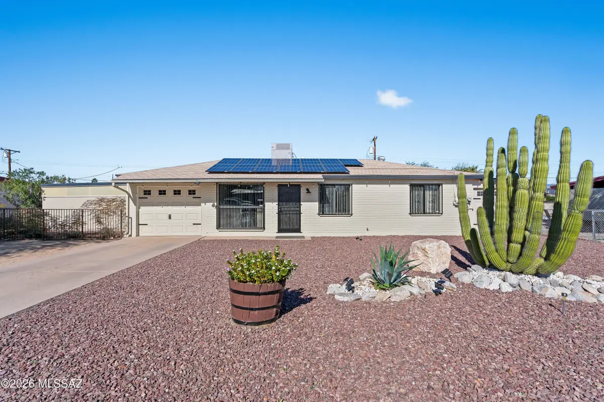 5717 E Calle Aurora, Tucson, AZ 85711 - #1