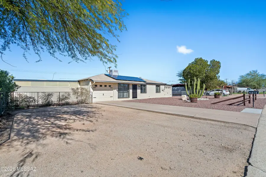 5717 E Calle Aurora, Tucson, AZ 85711 - #3