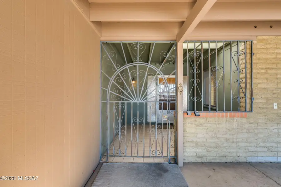 8137 E Renaud, Tucson, AZ 85710 - #3