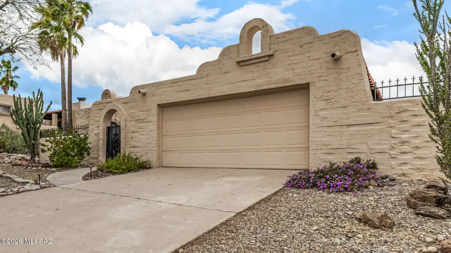 810 N Camino Santiago, Tucson, AZ 85745 - #2