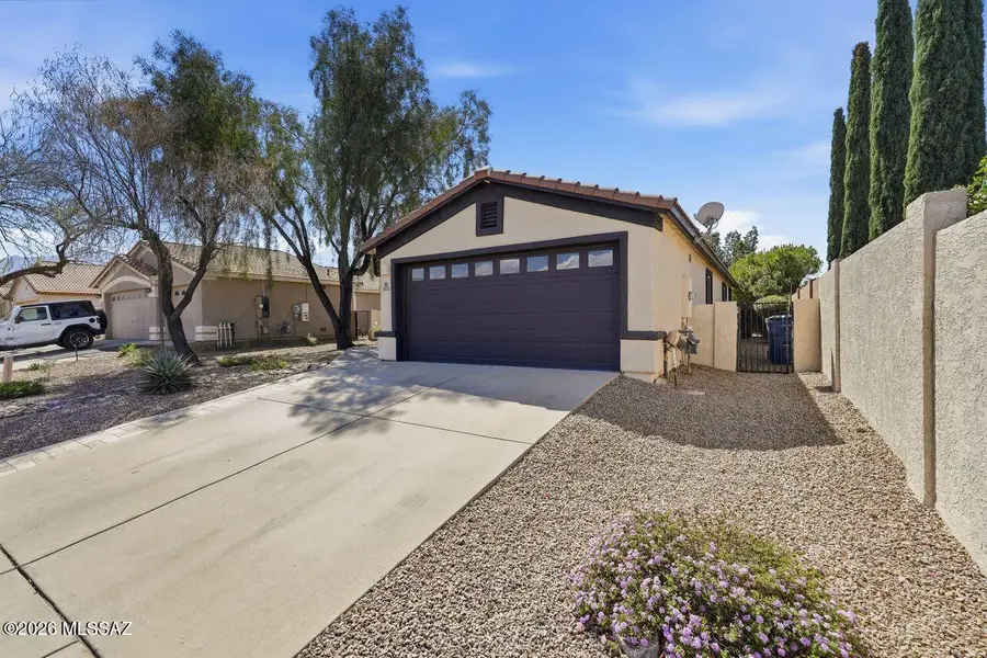 2522 E Chipped Stone, Oro Valley, AZ 85755 - #2