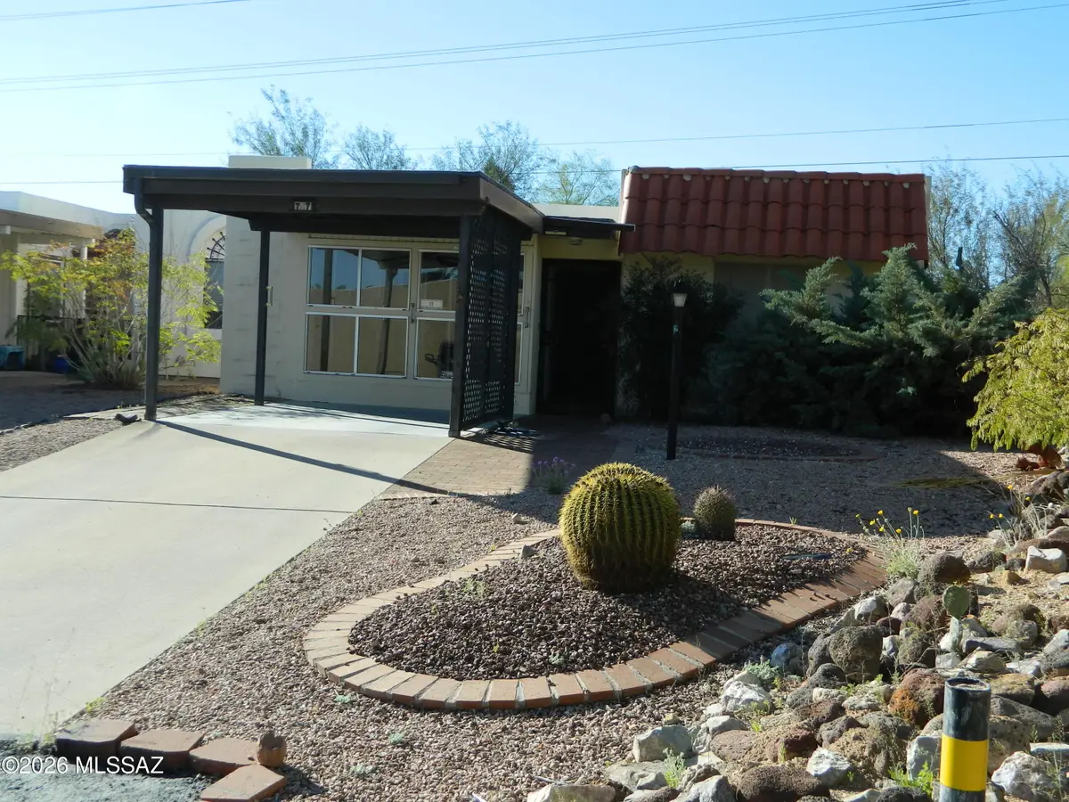 77 W Calle Del Lago, Green Valley, AZ 85614 - #1