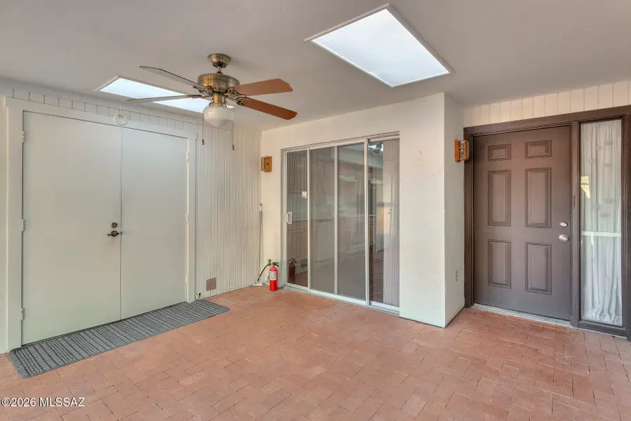 77 W Calle Del Lago, Green Valley, AZ 85614 - #3