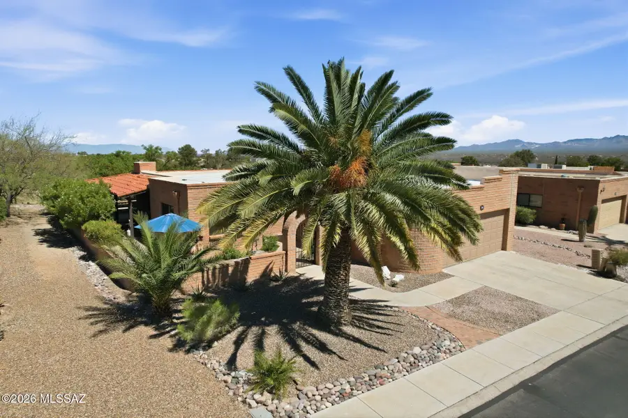 812 W Desert Hills, Green Valley, AZ 85622 - #2