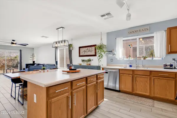 4245 E Sapphire Falls, Tucson, AZ 85712