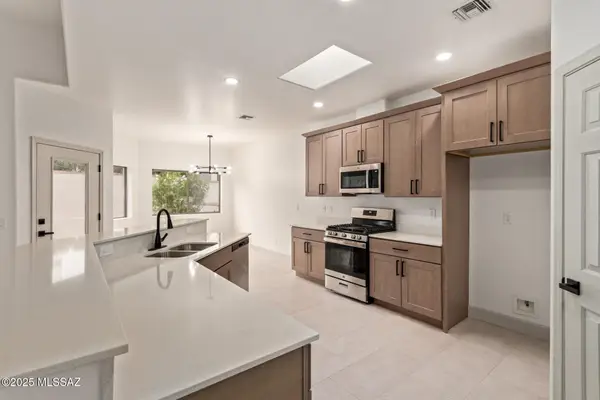 1374 W Blooming Desert, Oro Valley, AZ 85737