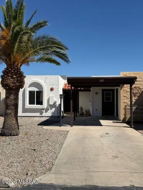 382 N Calle Del Chancero, Green Valley, AZ 85614