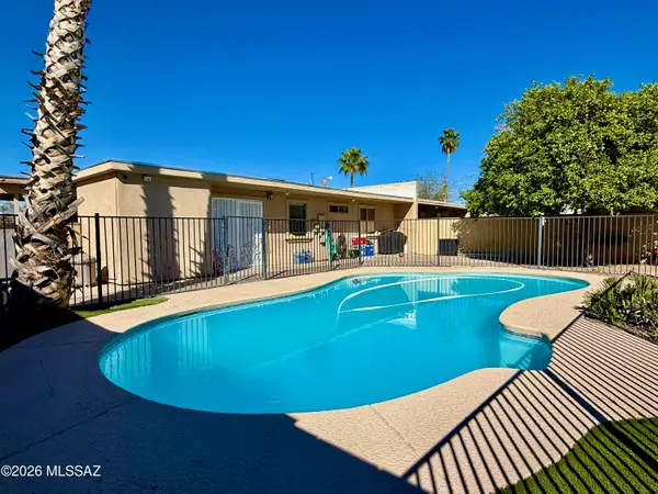 1942 E Wedwick, Tucson, AZ 85706