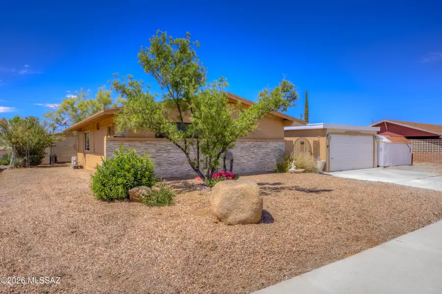 406 S Holcomb, Vail, AZ 85641 - #3