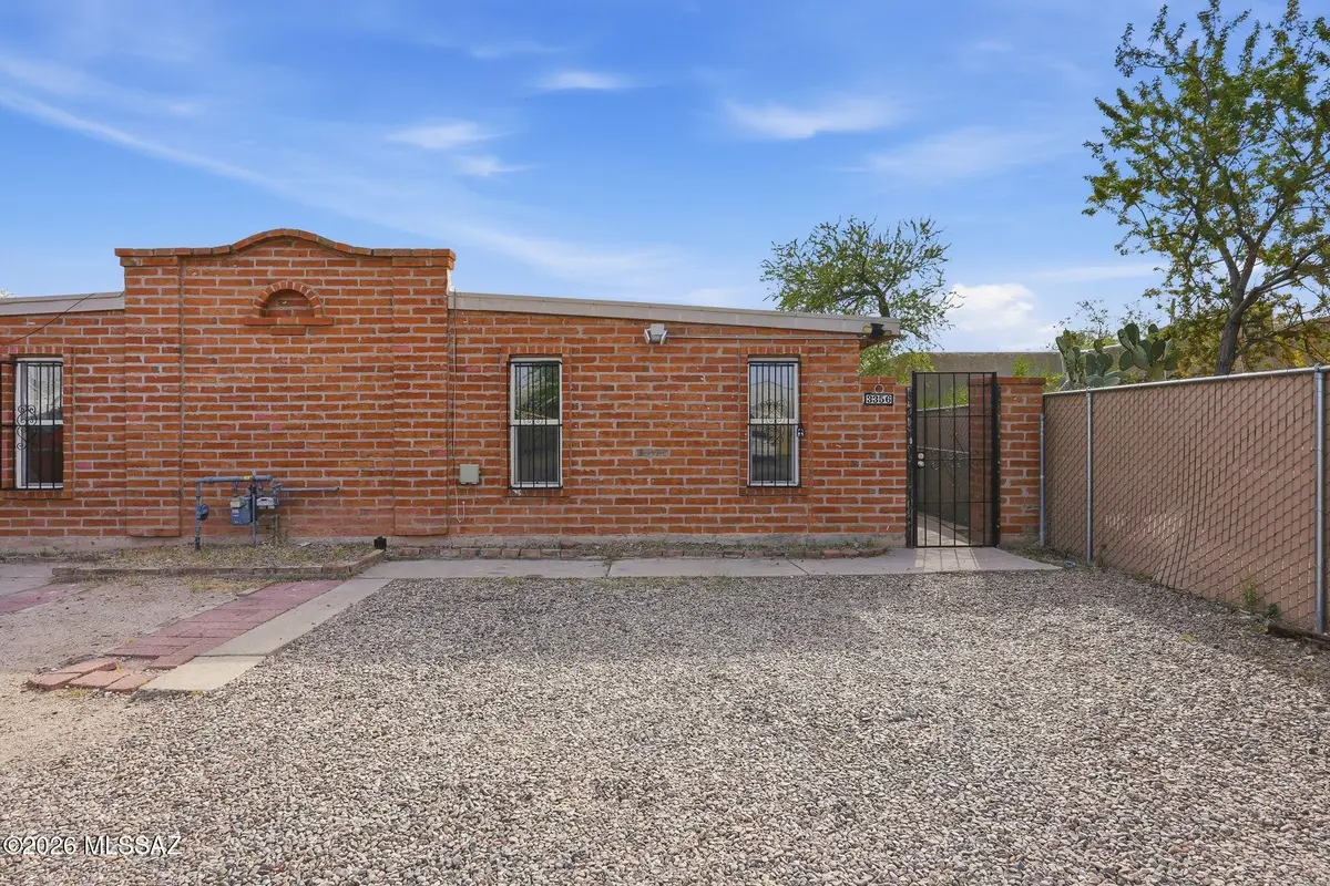 3358 -3356 N Geronimo, Tucson, AZ 85705 - #1