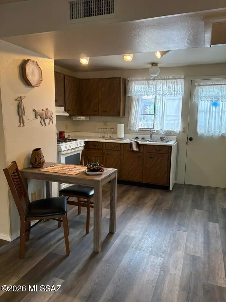 506 W Camino Penasco, Green Valley, AZ 85614 - #3