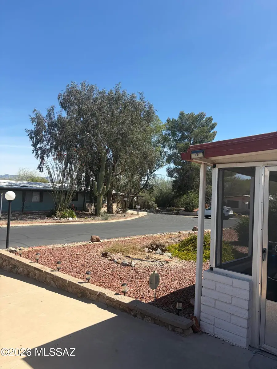 6 W La Pinon, Green Valley, AZ 85614 - #3