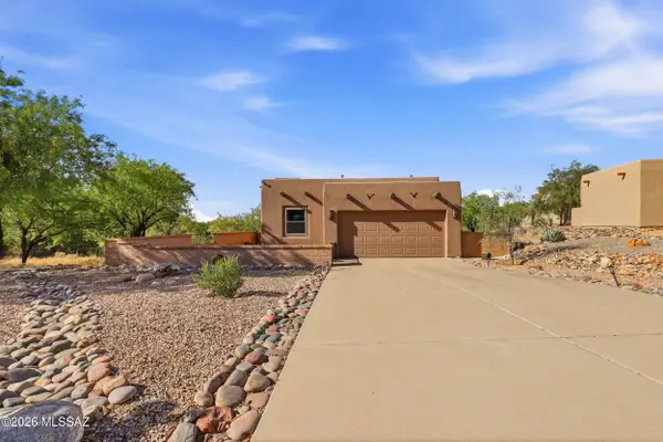 681 E Armor Springs, Green Valley, AZ 85614