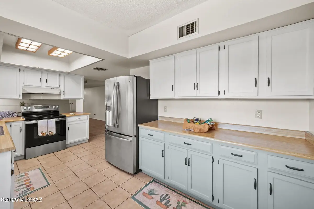 3841 N Four Winds, Tucson, AZ 85750 - #1