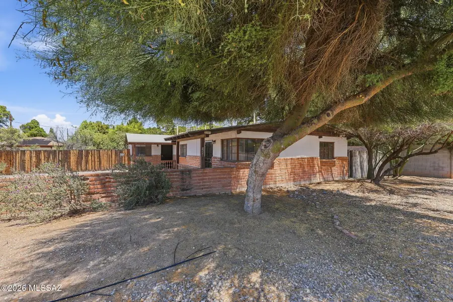 2721 E Fort Lowell, Tucson, AZ 85716 - #2