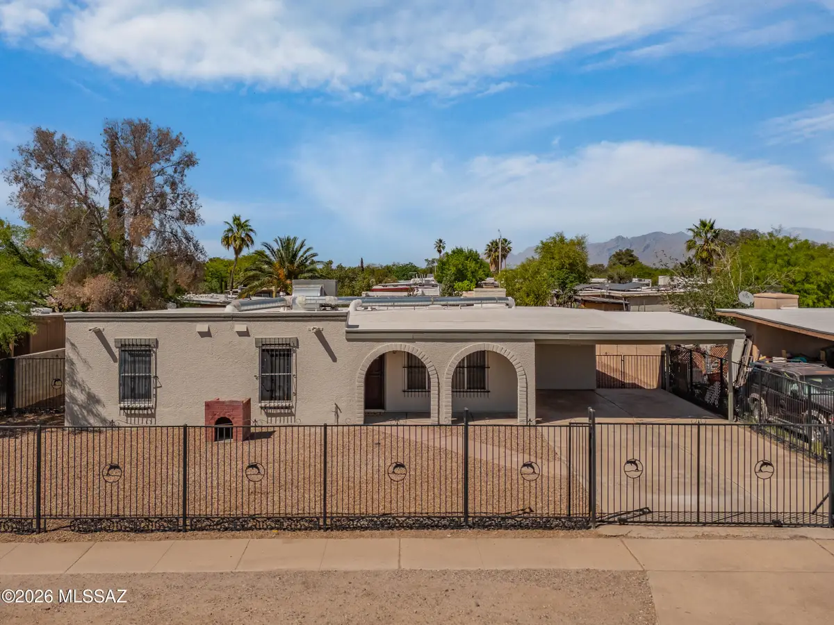 230 W Bilby, Tucson, AZ 85706 - #1