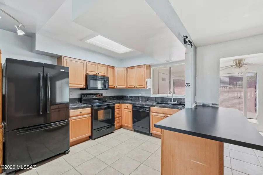 65 N Los Olmos, Green Valley, AZ 85614 - #3