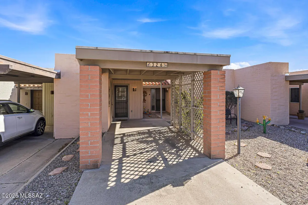 326 N Calle Del Chancero, Green Valley, AZ 85614 - #1
