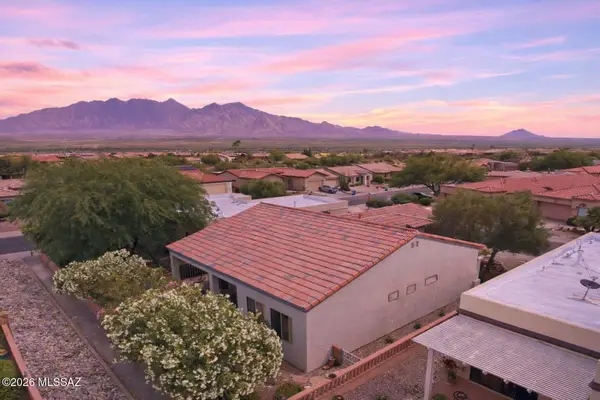 1894 W Amblemorn, Green Valley, AZ 85622