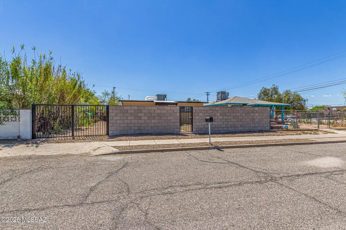 208 E 28th, Tucson, AZ 85713 - #1