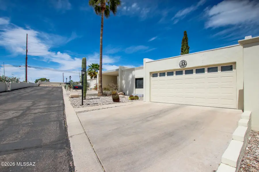 6100 N Oracle, Tucson, AZ 85704 - #2