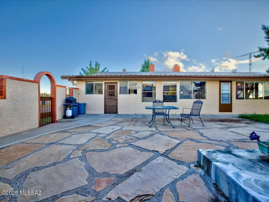 98 Longview Loop, Elgin, AZ 85611 - #2