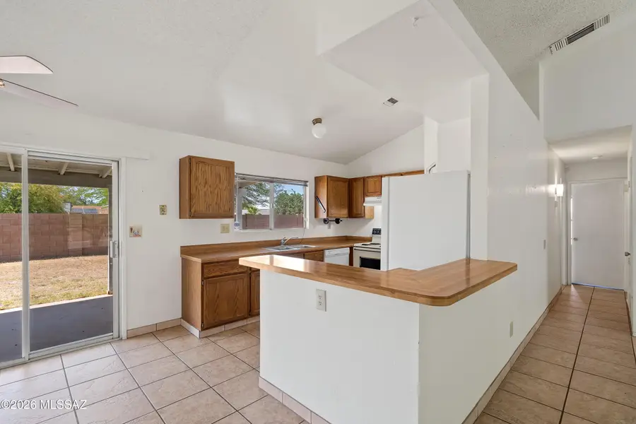 10488 E Overland, Tucson, AZ 85730 - #3