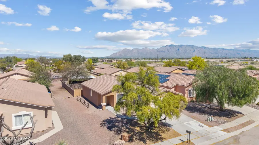 2166 W Roundwood, Tucson, AZ 85745 - #2