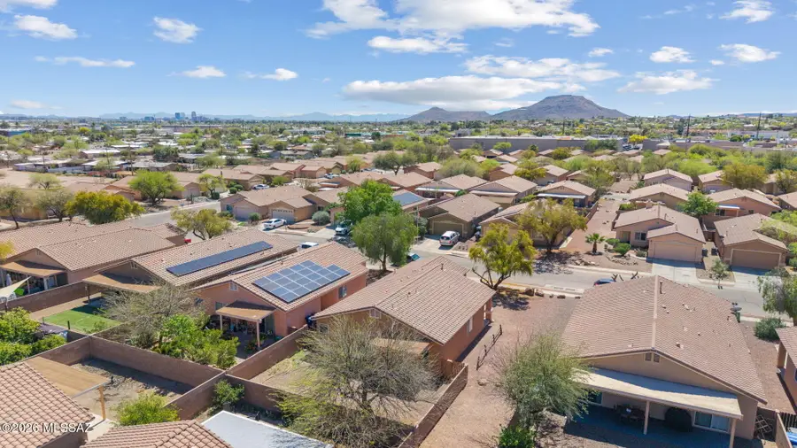 2166 W Roundwood, Tucson, AZ 85745 - #3