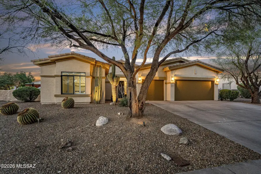 11976 N Thornbush, Oro Valley, AZ 85737 - #2