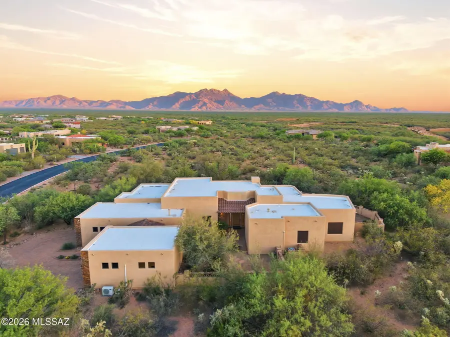 423 N Heritage Point, Sahuarita, AZ 85629 - #2